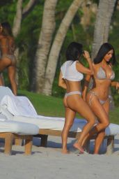 Kim and Kourtney Kardashian on the Beach in Mexico 04/26/2017 