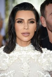 Kim Kardashian at Daily Front Row’s Fashion Los Angeles Awards 2017