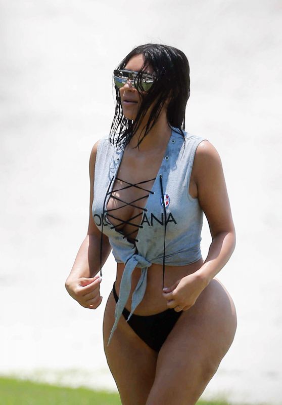 Kim Kardashian Bikini Pics -Vacation in Mexico 4/24/2017