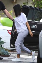 Kim Kardashian Street Style - Arrives to the Studio in Los Angeles 4/17/2017