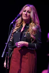 Lee Ann Womack Performs at The Broward Center in Fort Lauderdale 4/9/2017