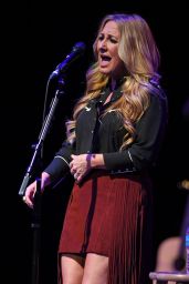 Lee Ann Womack Performs at The Broward Center in Fort Lauderdale 4/9/2017