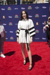 Noah Cyrus – Radio Disney Music Awards in Los Angeles 04/29/2017