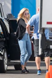 Olivia Holt Wearing Mom Jeans - Neutrogena Commercial Shoot in LA 4/23/2017