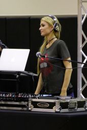 Paris Hilton - Benefit DJ Set at Equinox for The OM Felixfoundation in Los Angeles 4/12/2017
