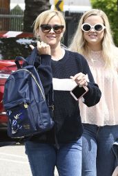 Reese Witherspoon & Ava Elizabeth Phillippe Street Style - Santa Monica 4/11/2017