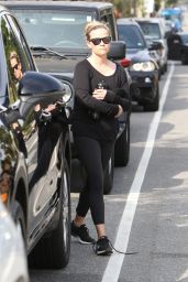 Reese Witherspoon in Spandex - Leaving a Yoga Class in LA 4/7/2017 