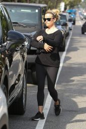 Reese Witherspoon in Tights - Los Angeles 4/7/2017
