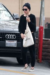 Rooney Mara - Grocery Shopping at Lassens Market in Los Feliz 4/6/2017