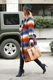 Rosie Huntington-Whiteley Looks Stylish - New York City 4/7/2017