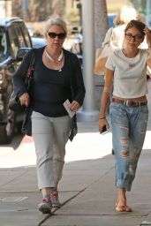 Sarah Hyland in Ripped Jeans - Visiting a Medical Building in Beverly Hills 3/31/2017