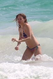 Sienna Miller Bikini Candids - Beach in Cancun 4/5/2017