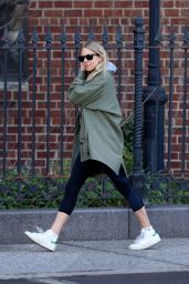 Sienna Miller Walks to Breakfast in New York City 4/8/2017