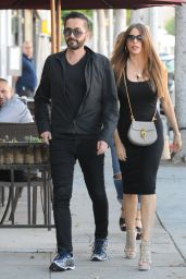 Sofia Vergara Looks Stylish - Lunch Outing in Beverly Hills 4/20/2017