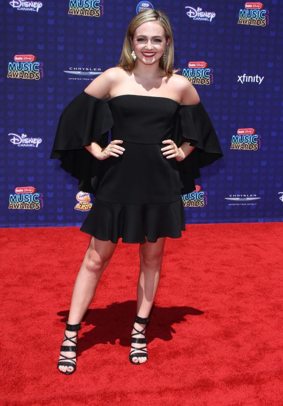 Sophie Reynolds – Radio Disney Music Awards in Los Angeles 04/29/2017
