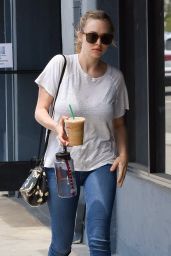 Amanda Seyfried Street Style - Out in Westwood 05/02/2017