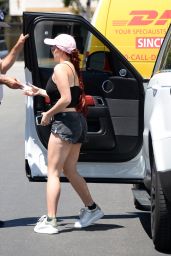 Ariel Winter - Arriving at a Private Gym in LA 05/19/2017
