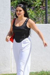 Ariel Winter - Heads to a Meeting in Studio City 05/16/2017