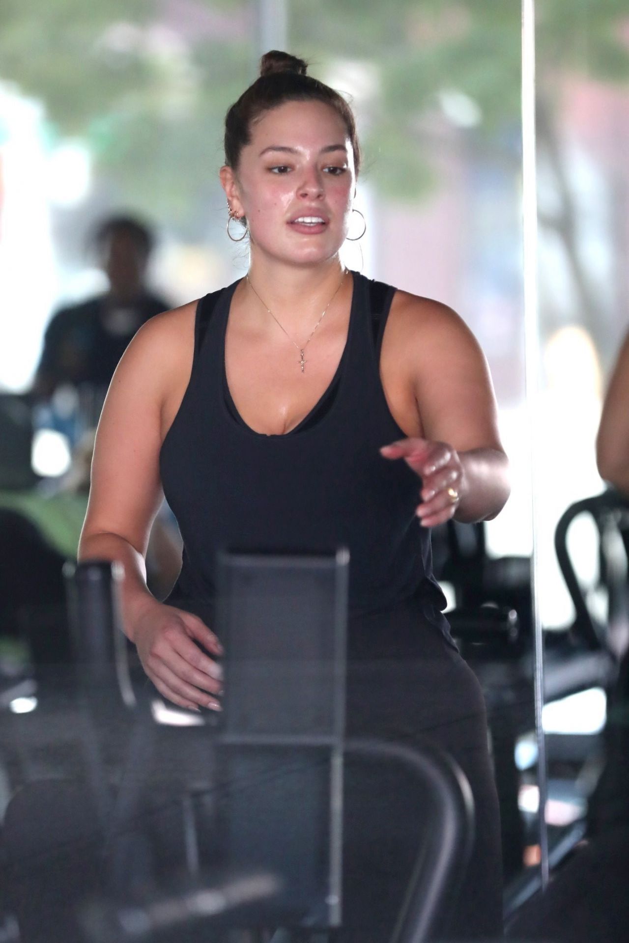 Ashley Graham Gets a Sweaty Workout in Los Angeles 05/24/2017 • CelebMafia