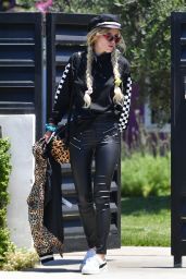Bella Thorne - Out in Los Angeles 05/22/2017