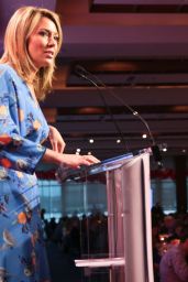 Brooke Baldwin - Way to Win Dinner in New York 05/09/2017
