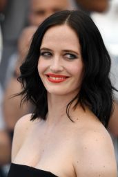 Eva Green - "Based On A True Story" Photocall - Cannes Film Festival 05/27/2017