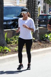 Eva Longoria - Jogging in Cannes 05/18/2017