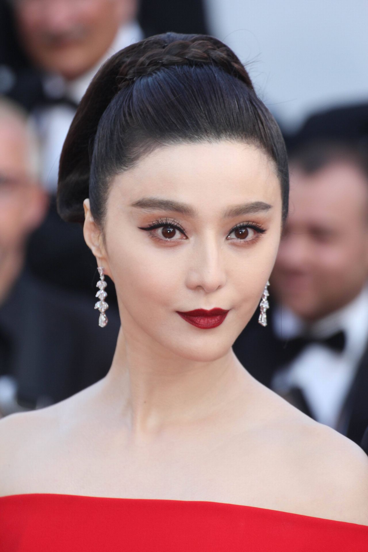 Fan Bingbing Style, Clothes, Outfits and Fashion • CelebMafia