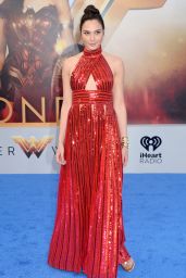 Gal Gadot on Red Carpet – “Wonder Woman” Movie Premiere in Los Angeles 05/25/2017