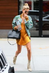 Hailey Baldwin Looks Stylish - New York City 05/28/2017