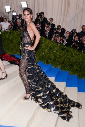 Halle Berry at MET Gala in New York 05/01/2017