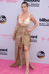 Halsey – Billboard Music Awards in Las Vegas 05/21/2017