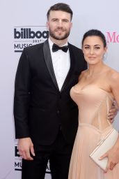Hannah Lee Fowler and Sam Hunt – Billboard Music Awards in Las Vegas 05/21/2017