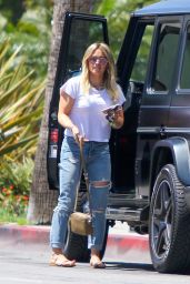 Hilary Duff in Ripped Jeans - Went to Lunch With ex Mike Comrie in Studio City 05/03/2017
