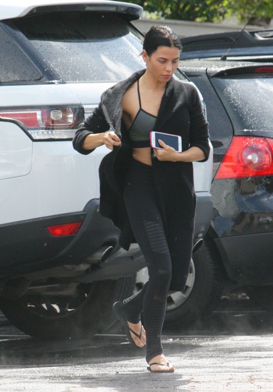 Jenna Dewan - Going to Yoga Studio in LA 05/07/2017