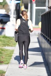 Jennifer Garner in Spandex - Out in West Hollywood 04/29/2017