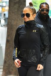 Jennifer Lopez in Workout Gear - Heads to the Gym in New York 05/11/2017