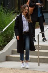 Jessica Alba - Exiting an Office Building in Los Angeles 05/12/2017