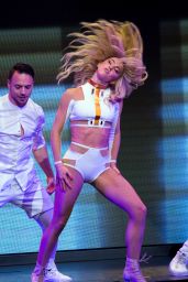 Julianne Hough Performs on Tour in New York 05/06/2017