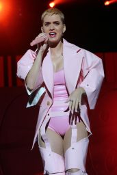 Katy Perry Performs at the You Tube Up Fronts  in New York 05/04/2017