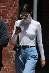 Kendall Jenner - Running Errands in NYC 05/31/2017