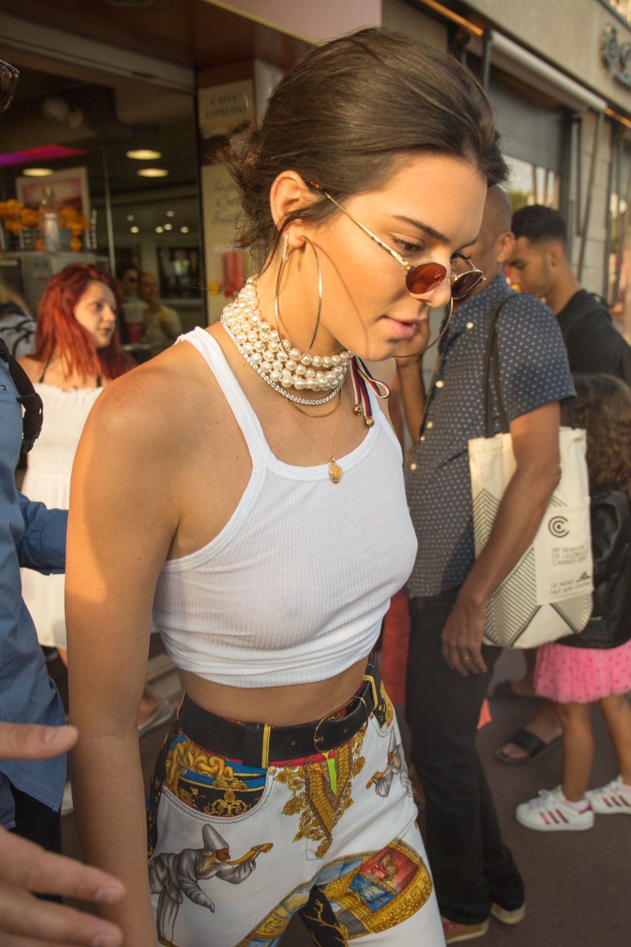 Kendall Jenner Street Outfit - Meets The Fans At An Ice -8885