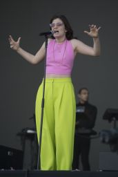 Lorde Performs Live at Radio 1