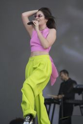 Lorde Performs Live at Radio 1