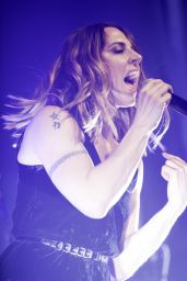 Melanie Chisholm Performing in Concert in Berlin, Germany 05/01/2017