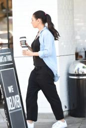 Mila Kunis Street Style - Out in Los Angeles 04/29/2017
