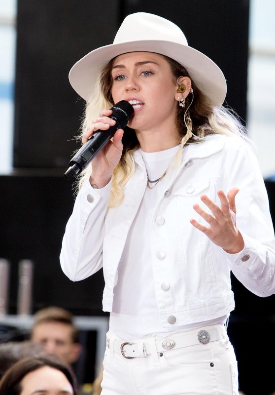 Miley Cyrus Performs Live - NBC "Today" Show in New York 05/26/2017