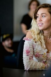 Miley Cyrus - Visiting 104.3 MYfm Studios in Los Angeles 4/15/2017