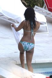 Priyanka Chopra in Bikini - Miami, Florida 05/15/2017