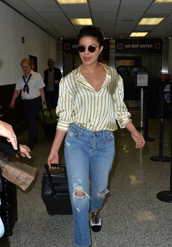 Priyanka Chopra in Jeans at Miami International Airport 05/11/2017